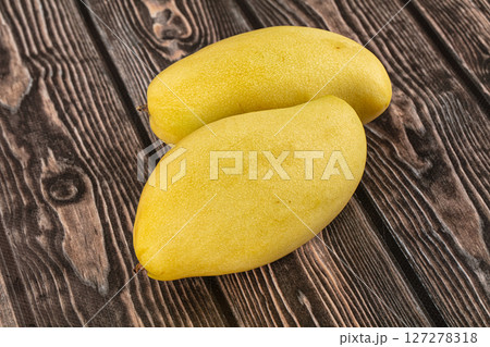 Thai yellow sweet juicy mango Thai yellow sweet juicy mango 127278318