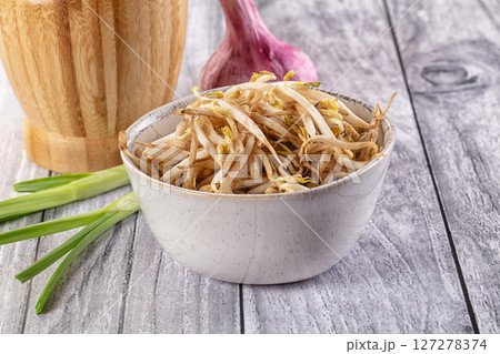 Raw vegetarian soybean sprouts heap Raw vegetarian soybean sprouts heap 127278374