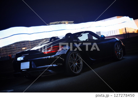 艶々の黒いスポーツカー 艶々の黒いスポーツカー 127278450