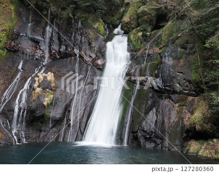 冬の白水の滝　 大分県竹田市荻町陽目 127280360