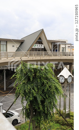 JR青梅線の河辺駅北口 127280965