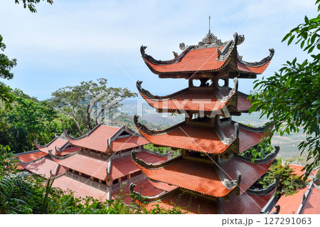Linh Truong Tho Pagoda 127291063