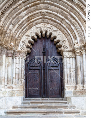 Iglesia de San Pedro de la Rua in Estella, Spain 127293172