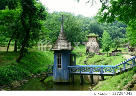 7942　トーベ・ヤンソンあけぼの子どもの森公園 127294342