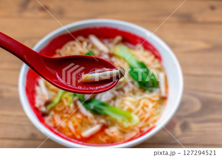 酸辣湯麺 127294521