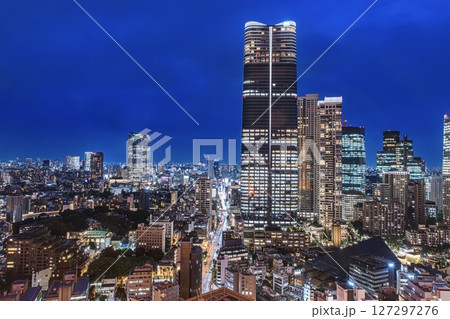 【夜景100選】東京都、東京タワーのメインデッキからの夜景（麻布台ヒルズ方面） 127297276