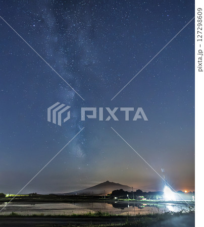 青森県 岩木山にかかる天の川15 127298609