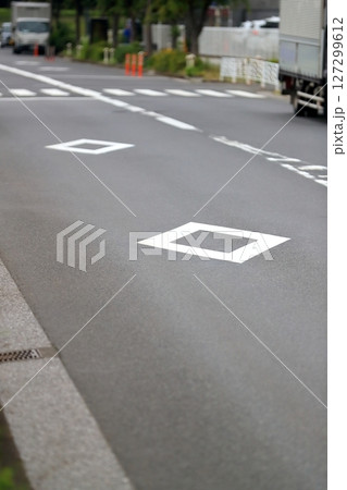 ダイヤマーク（道路標示）　イメージ 127299612