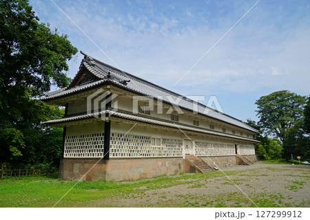 金沢城の重要文化財　三十間長屋 127299912