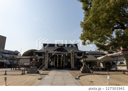 泉殿宮の拝殿／大阪・吹田市（2025年3月撮影） 127301941