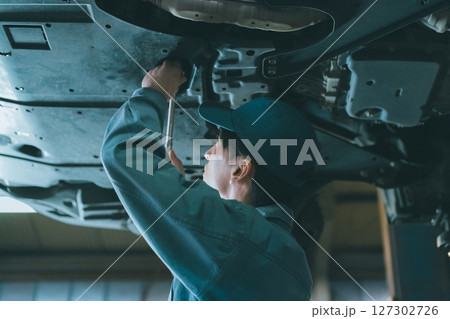 自動車整備士 127302726