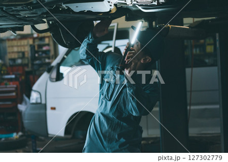 自動車整備士 127302779