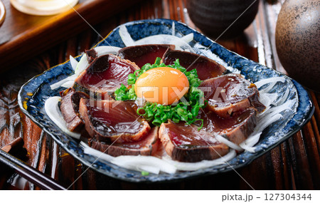 鰹の黄身しょう油漬け 127304344