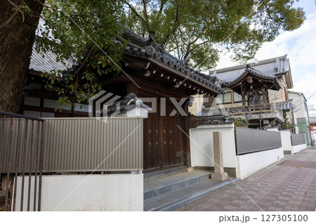 常光寺の門/大阪・淀川区(2025年1月撮影) 常光寺の門/大阪・淀川区(2025年1月撮影) 127305100