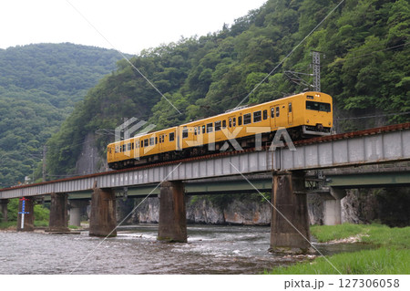 ［JR-V］伯備線115系電車（ワンマン車：岡山⇔新見） 127306058