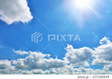 夏の青空と雲　そして太陽 127306649