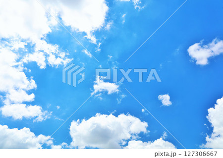 夏の青空と雲 夏の青空と雲 127306667