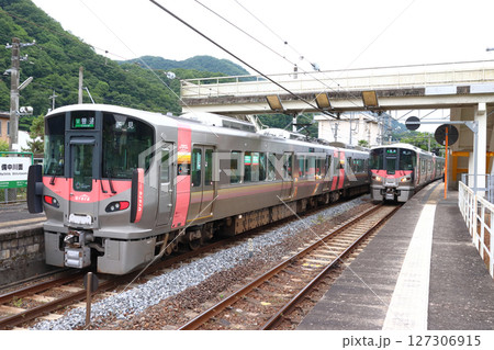 ［JR-V］伯備線227系電車（岡山⇔新見） 127306915