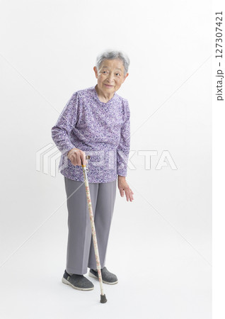 89歳のおばあさん 89歳のおばあさん 127307421