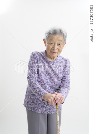 89歳のおばあさん 89歳のおばあさん 127307503