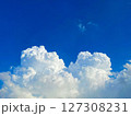 もくもくの入道雲 127308231