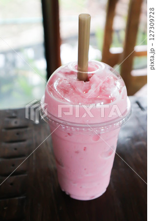 rose milk tea or rose tea latte or smoothie or strawberry yogurt smoothie, mixed berry smoothie or strawberry milk shake or strawberry milk rose milk tea or rose tea latte or smoothie or strawberry yogurt smoothie, mixed berry smoothie or strawberry milk shake or strawberry milk 127309728