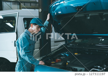 自動車整備士 127311197