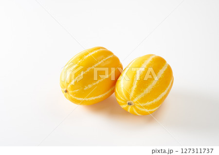 韓国の夏のフルーツ　チャメ（참외）のイメージ 127311737