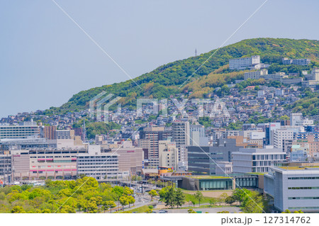 （長崎県）グラバー園から見る長崎の街　晴天 127314762