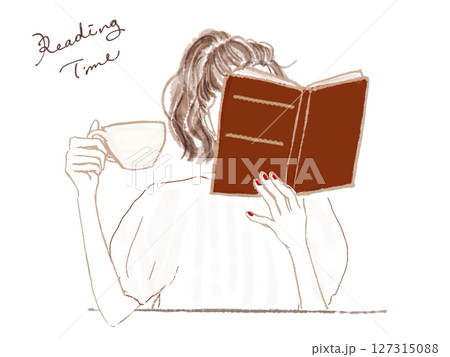 コーヒーを飲み読書する女性 127315088
