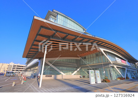 香川県丸亀市、丸亀市役所の風景 127316924