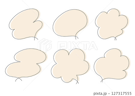 点線で作ったシンプルなかわいい吹き出しセット　ベージュ 127317555