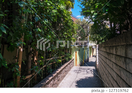 東京都新宿区 神楽坂の路地裏、兵庫横丁 東京都新宿区 神楽坂の路地裏、兵庫横丁 127319762