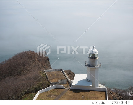 海霧で幻想的な地球岬 127320145