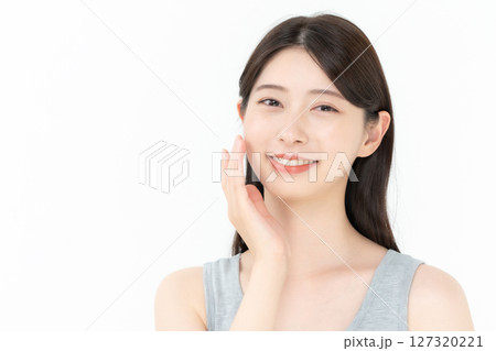 女性　ビューティー　スキンケア 127320221