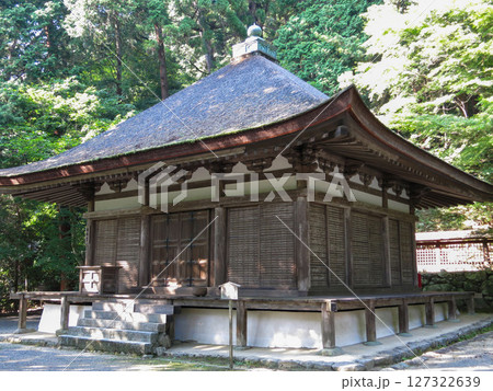 観心寺境内の重要文化財　建掛塔　（大阪府河内長野市） 127322639