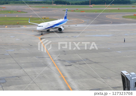 北海道、新千歳空港の風景 北海道、新千歳空港の風景 127323708