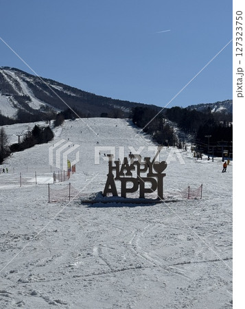 2025年3月の岩手県の安比高原スキー場 2025年3月の岩手県の安比高原スキー場 127323750