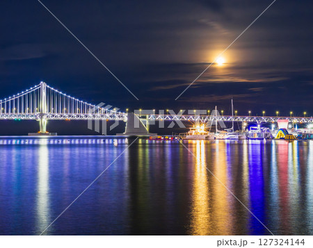 釜山 ライトアップされた広安大橋 釜山 ライトアップされた広安大橋 127324144