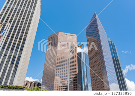 アメリカ　ロサンゼルスのダウンタウンの街並み 127325950