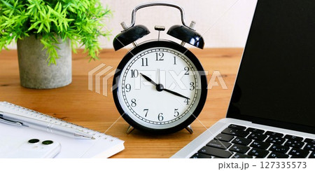 ビジネスイメージ　バナー素材　時間管理　時短　効率化　2:1 127335573