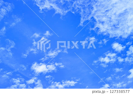 青空と雲イメージ 127338577