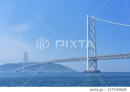 晴天の明石海峡大橋 晴天の明石海峡大橋 127340686