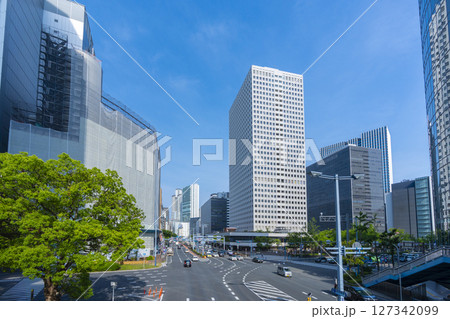 梅田新道歩道橋から見た西梅田方面の都市風景 梅田新道歩道橋から見た西梅田方面の都市風景 127342099