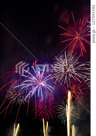 風物詩 打ち上げ花火㉝ 127343392