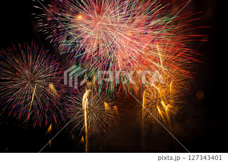 風物詩 打ち上げ花火㊷ 127343401
