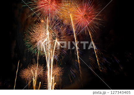 風物詩 打ち上げ花火㊻ 127343405