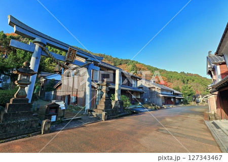 【福井県】快晴の若狭街道の宿場町「熊川宿」 【福井県】快晴の若狭街道の宿場町「熊川宿」 127343467