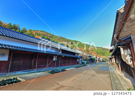 【福井県】快晴の若狭街道の宿場町「熊川宿」 【福井県】快晴の若狭街道の宿場町「熊川宿」 127343473