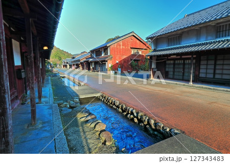 【福井県】快晴の若狭街道の宿場町「熊川宿」 【福井県】快晴の若狭街道の宿場町「熊川宿」 127343483